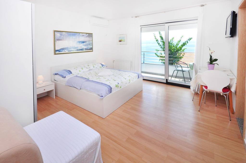Apartments Zorka Leko Omis Phòng bức ảnh